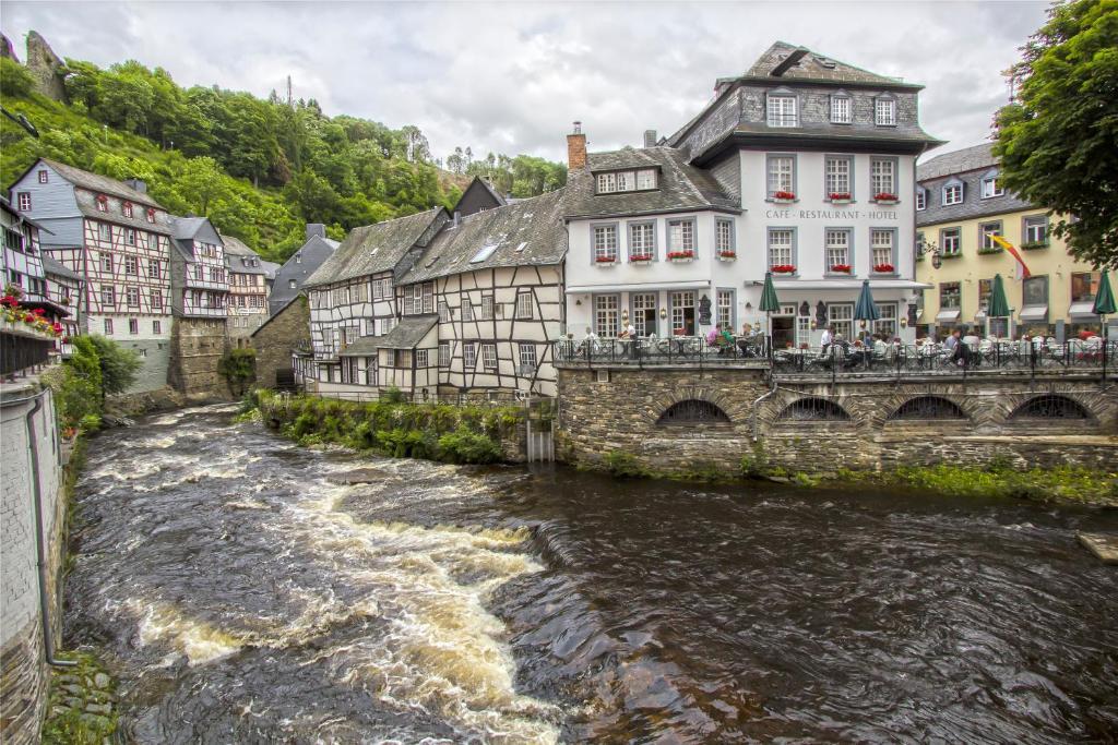 Hotel De Lange Man Monschau Eifel Esterno foto