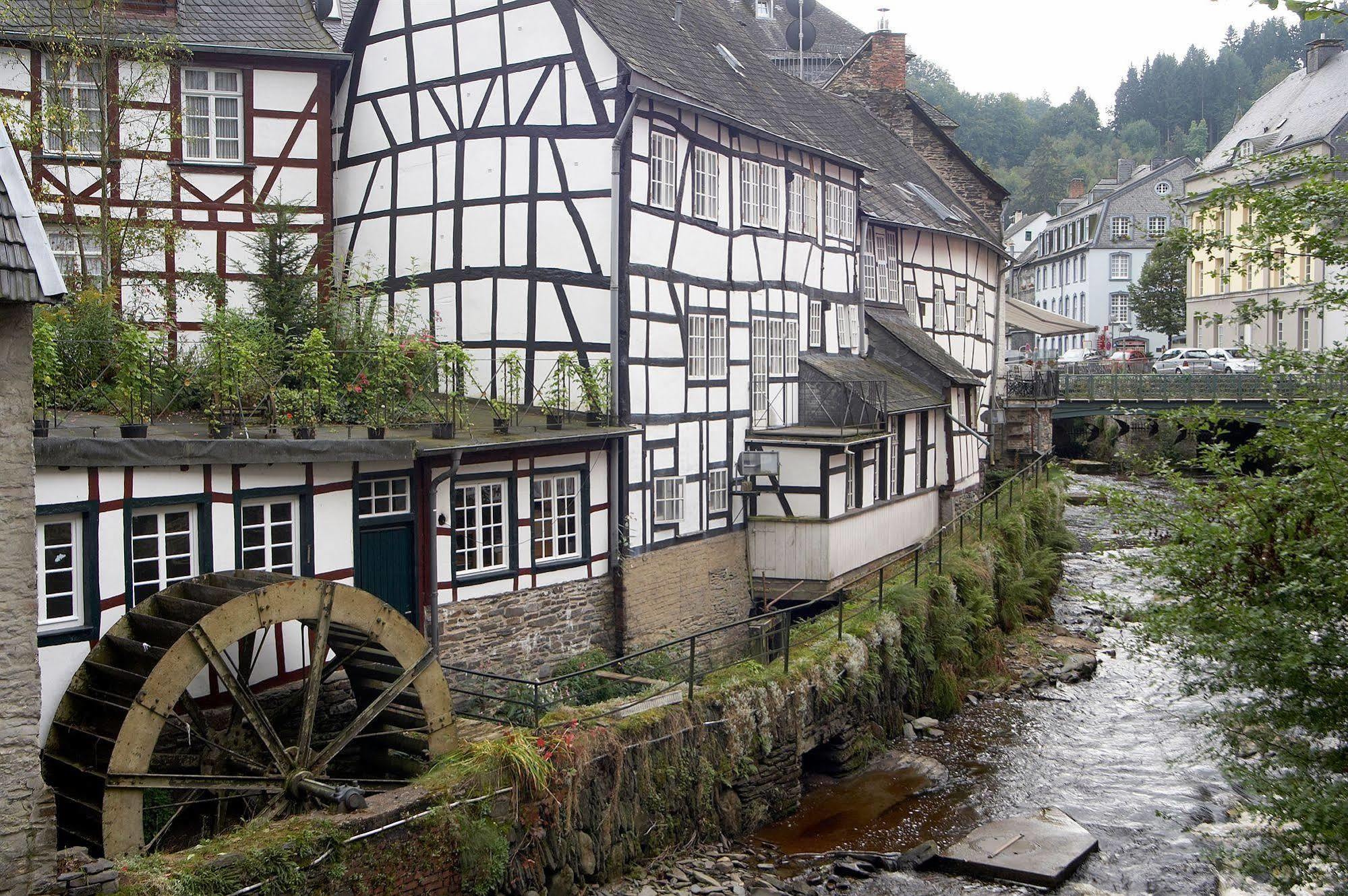 Hotel De Lange Man Monschau Eifel Esterno foto